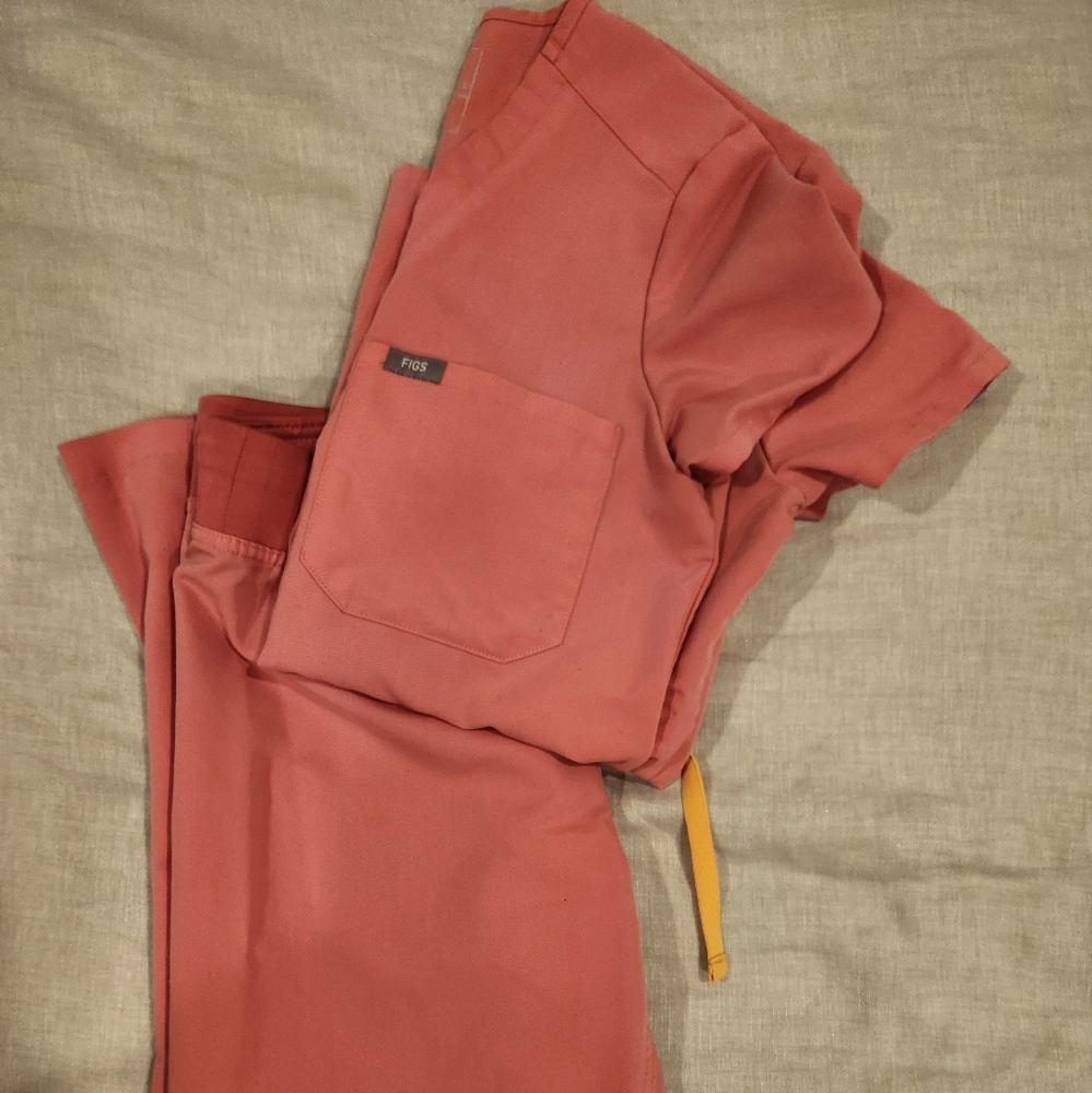 Figs scrubs set! NEON PINK DISCONTINUED COLOR!!!